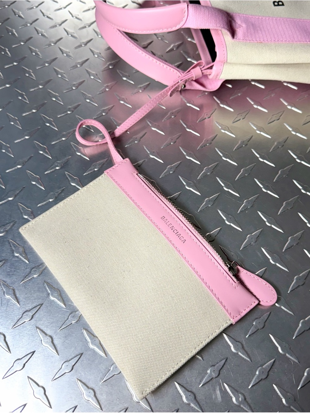 Balenciaga Navy Cabas XS Logo Canvas Tote in Pink - Picture 12 of 12